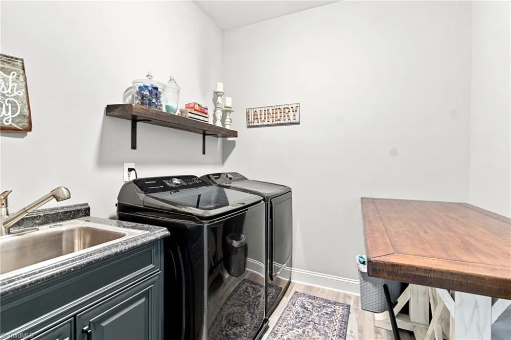6135 Nc Highway 62 Burlington, NC 27215