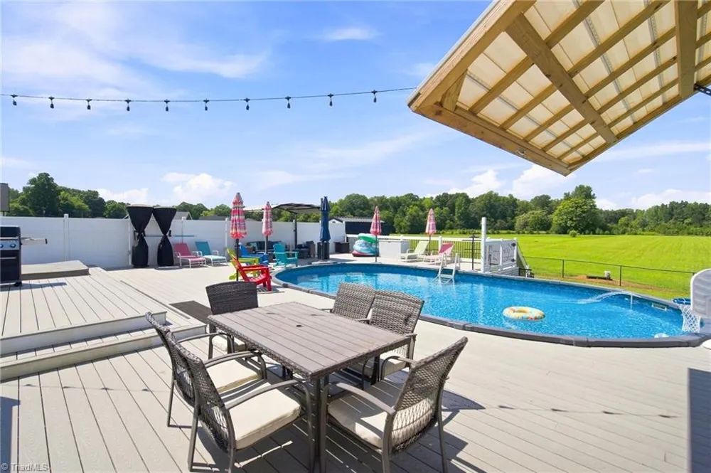 6135 Nc Highway 62 Burlington, NC 27215