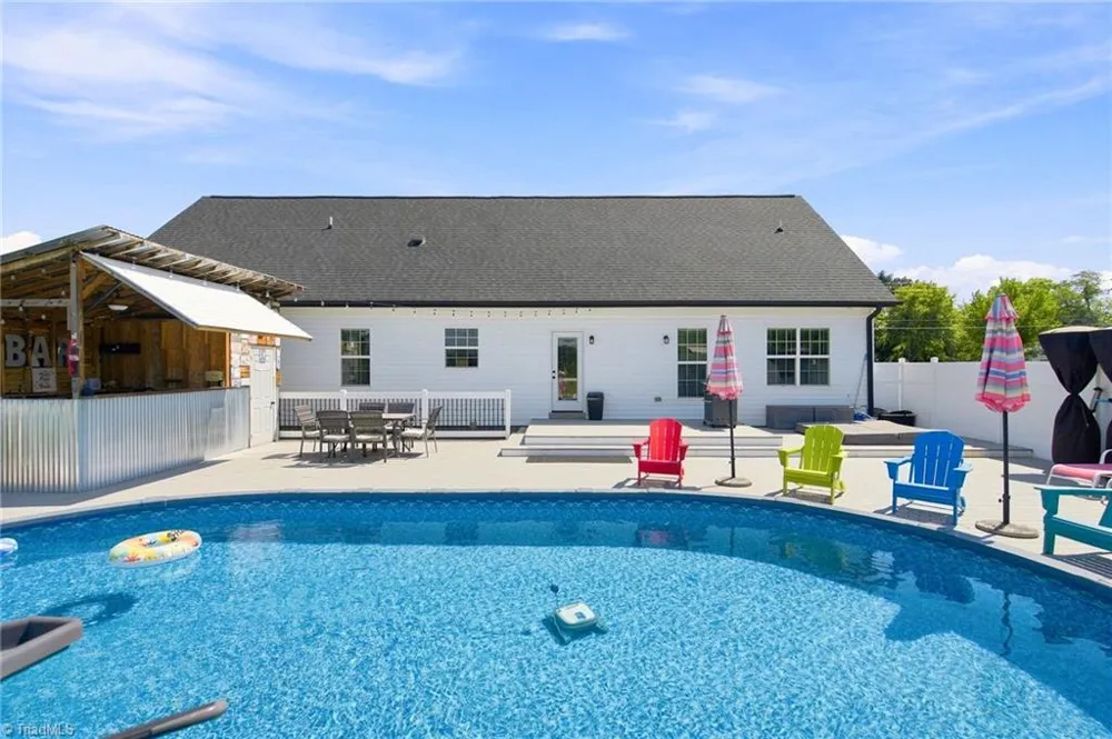 6135 Nc Highway 62 Burlington, NC 27215