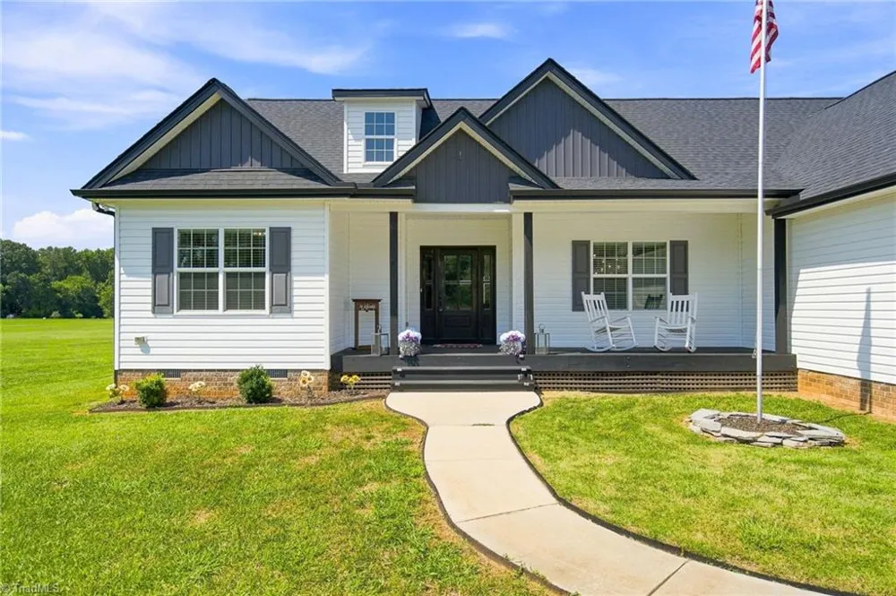 6135 Nc Highway 62 Burlington, NC 27215