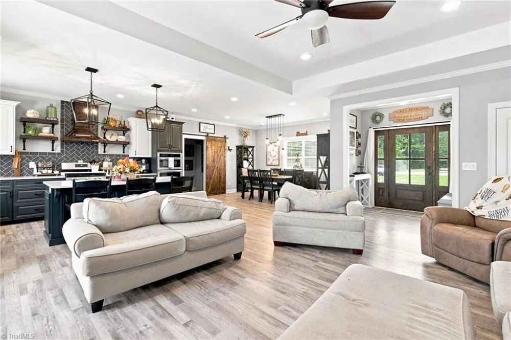 6135 Nc Highway 62 Burlington, NC 27215