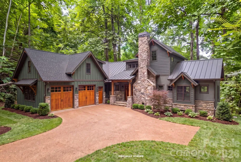 1915 Creston Drive Black Mountain, NC 28711