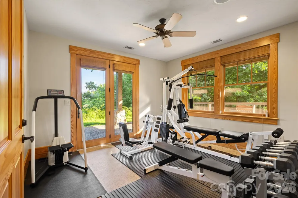 1915 Creston Drive Black Mountain, NC 28711