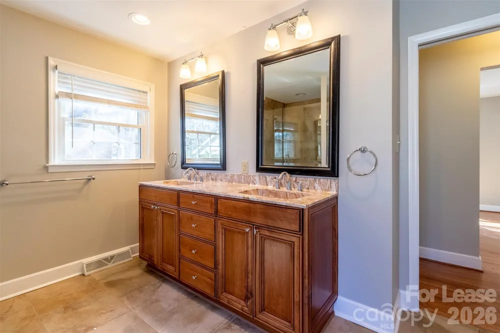 6618 Castlegate Drive Charlotte, NC 28226