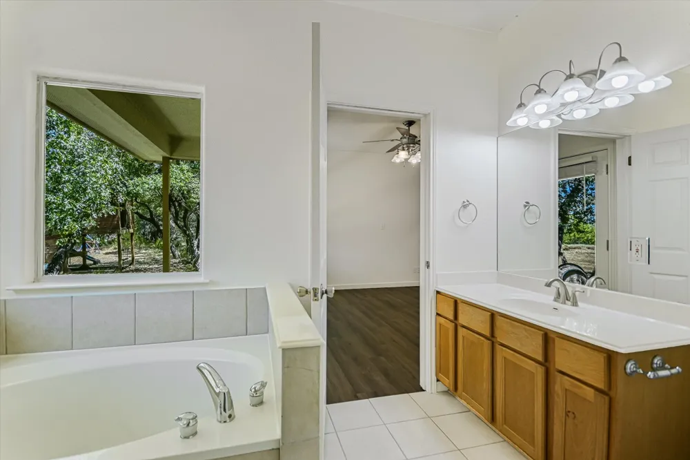 17 Falling Leaf Lane Wimberley, TX 78676