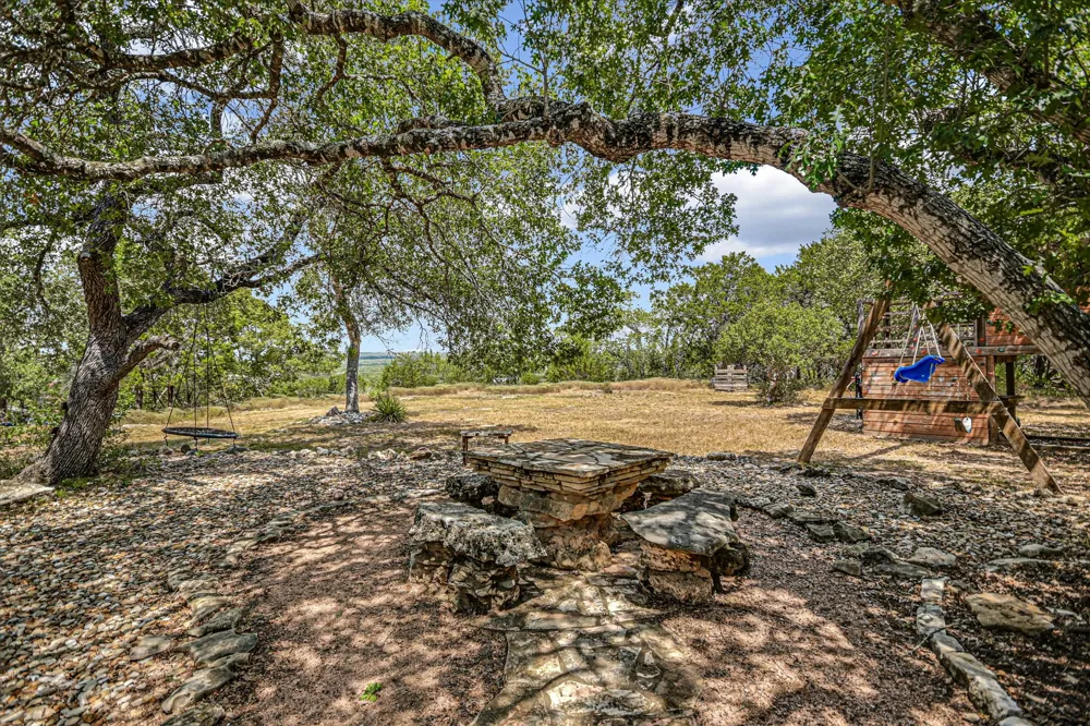 17 Falling Leaf Lane Wimberley, TX 78676