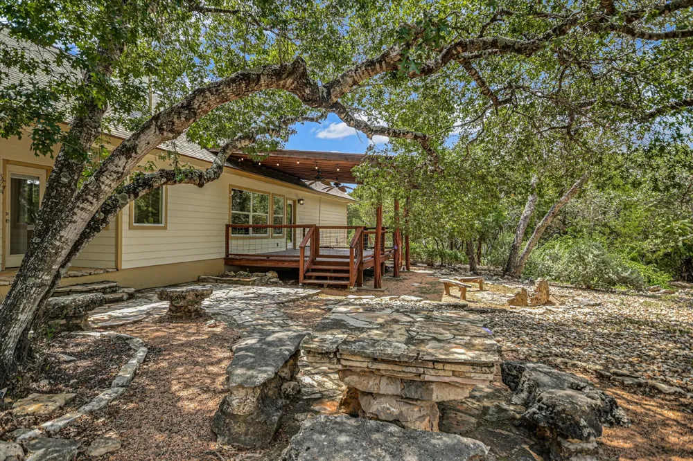 17 Falling Leaf Lane Wimberley, TX 78676