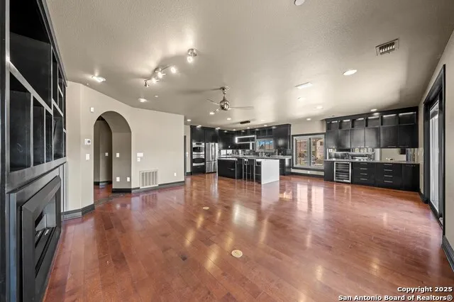 521 Guadalupe Street #1101 Kerrville, TX 78028
