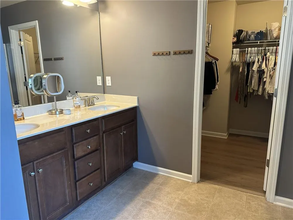 236 Highland Village Lane Woodstock, GA 30188