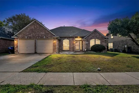 2202 Richmond Circle
