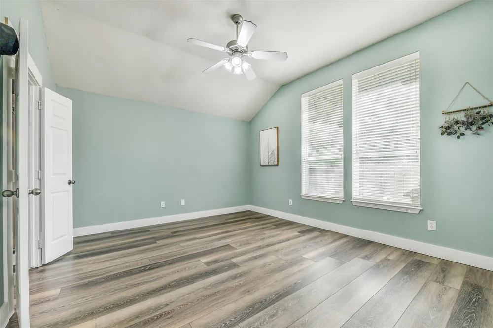 994 Jefferson Street Alvin, TX 77511