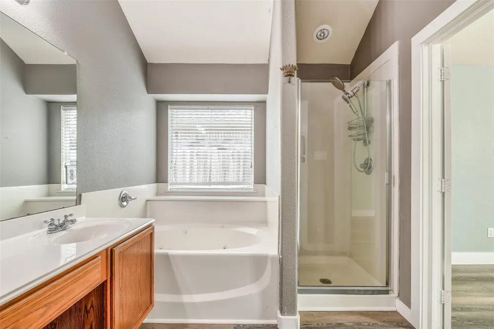 994 Jefferson Street Alvin, TX 77511