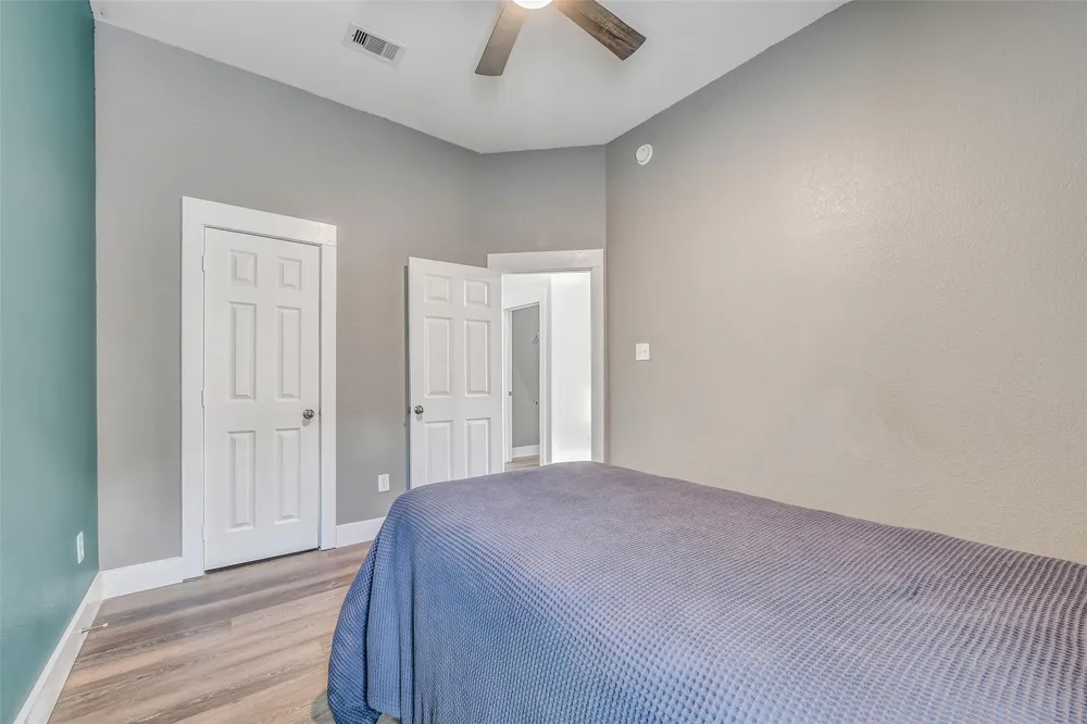 994 Jefferson Street Alvin, TX 77511