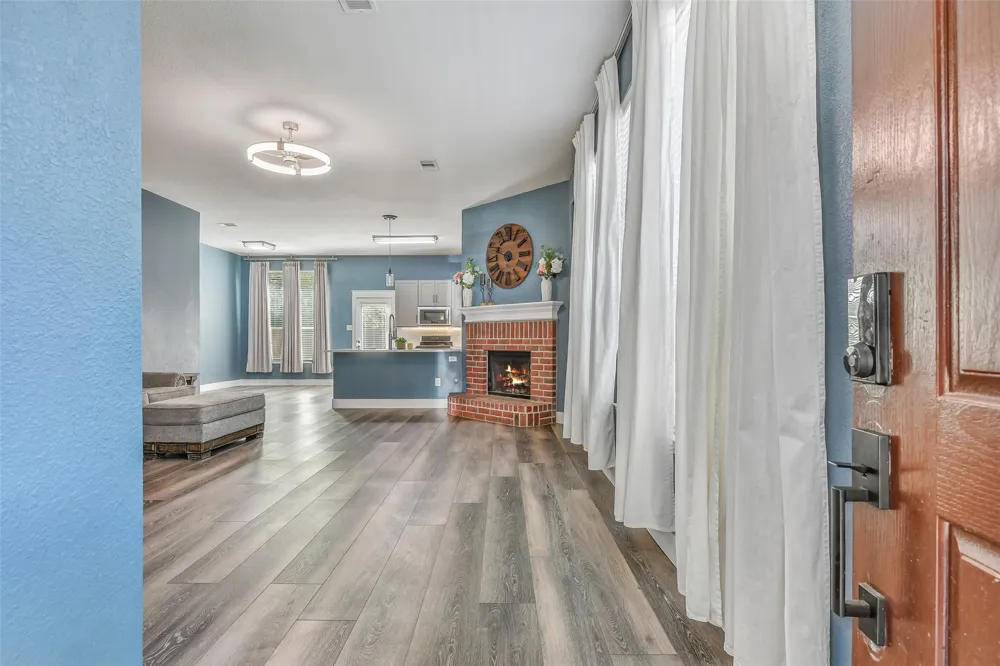 994 Jefferson Street Alvin, TX 77511