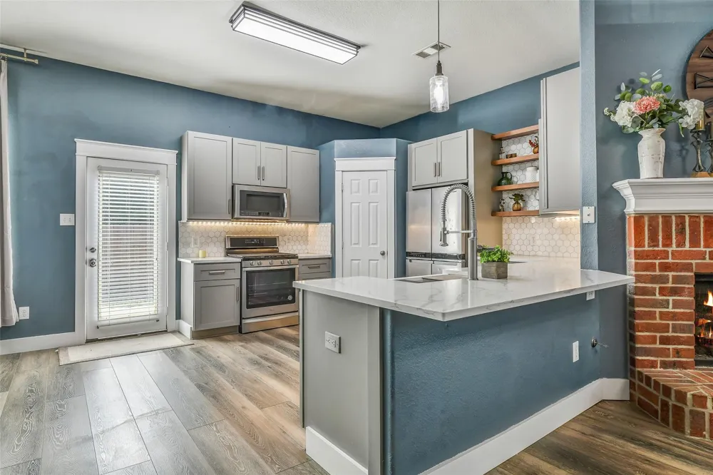 994 Jefferson Street Alvin, TX 77511