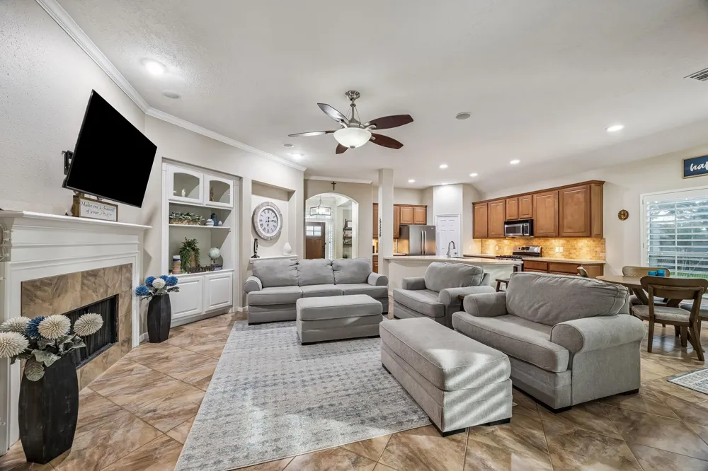 4330 Countrycrossing Drive Spring, TX 77388