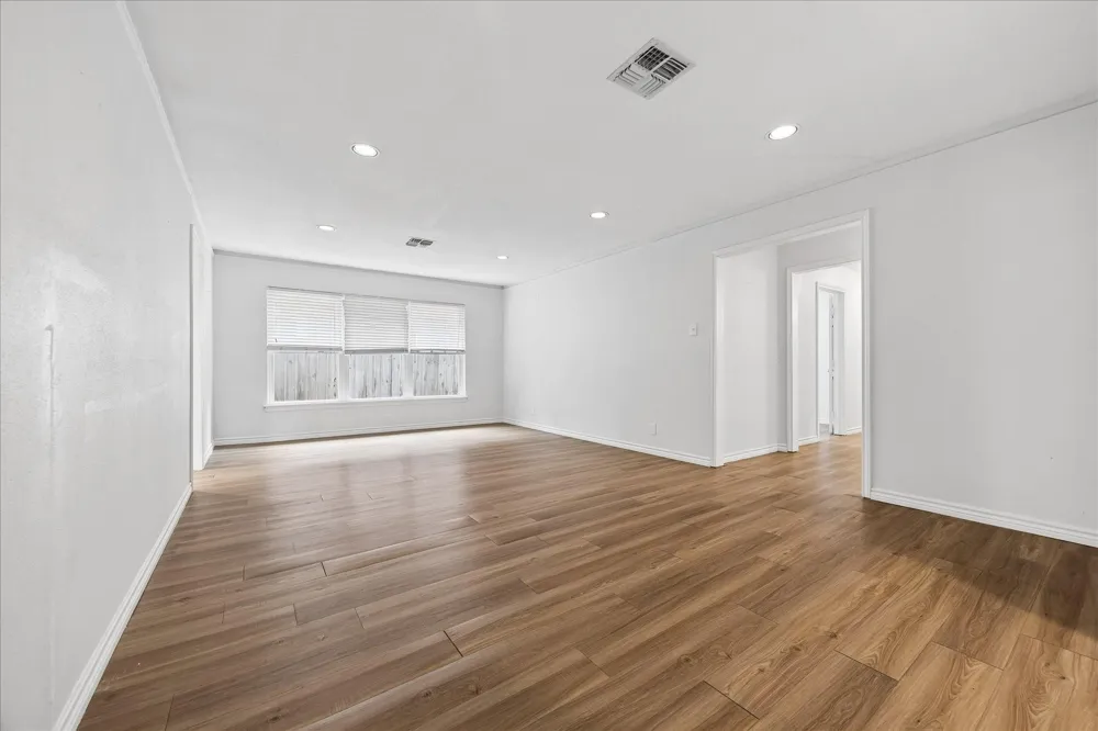 4702 Holly Street Bellaire, TX 77401