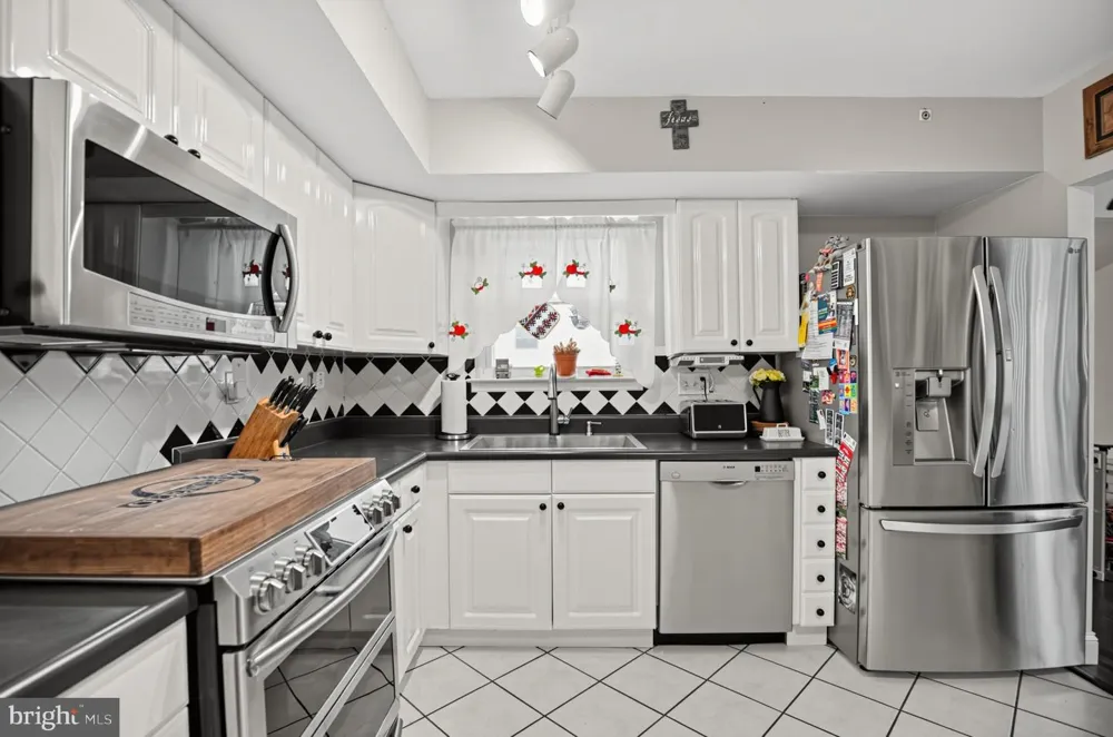 131 JACQUELINE AVENUE Delran, NJ 08075