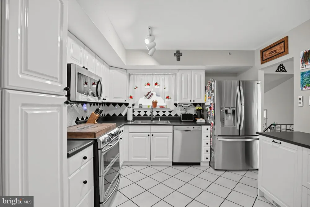 131 JACQUELINE AVENUE Delran, NJ 08075