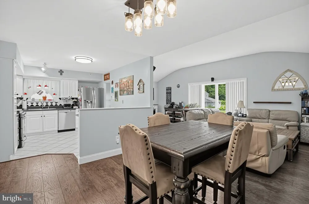 131 JACQUELINE AVENUE Delran, NJ 08075