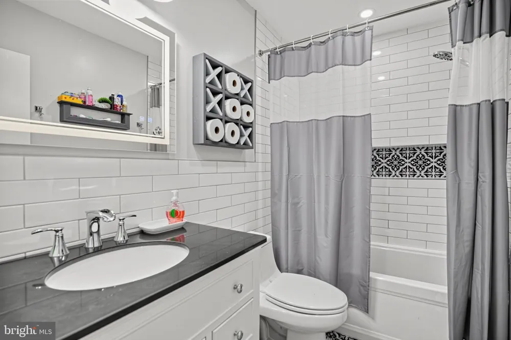 131 JACQUELINE AVENUE Delran, NJ 08075