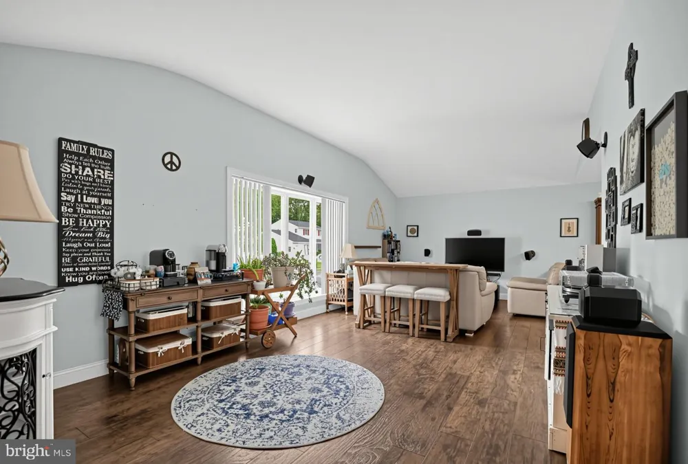 131 JACQUELINE AVENUE Delran, NJ 08075