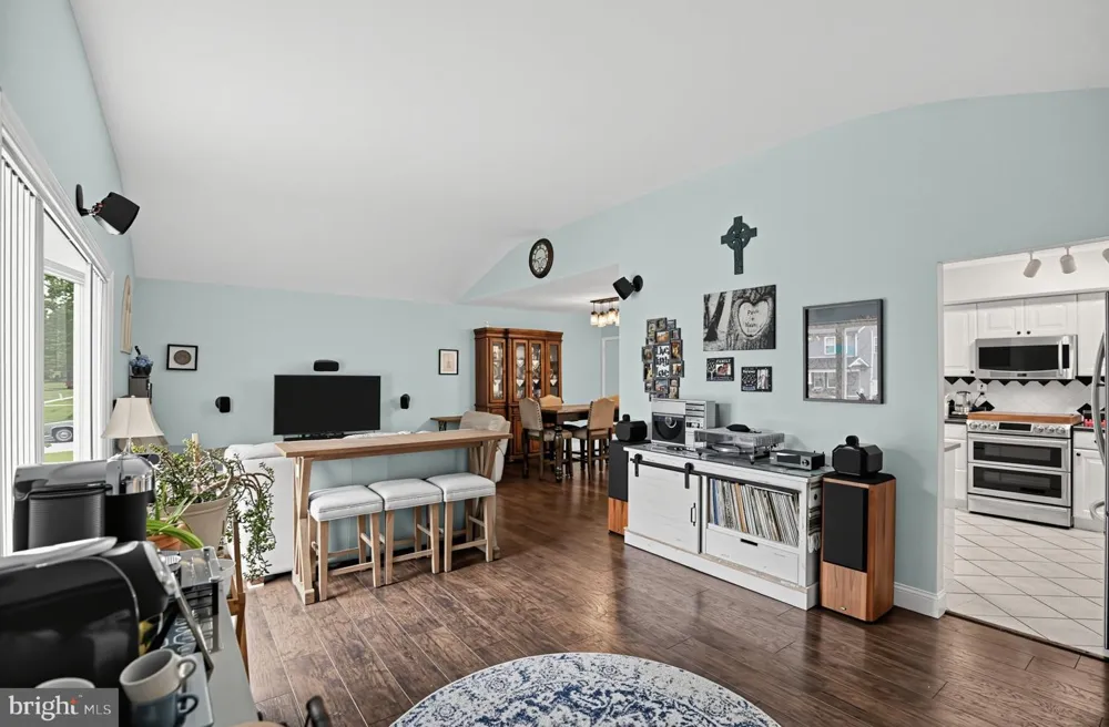 131 JACQUELINE AVENUE Delran, NJ 08075