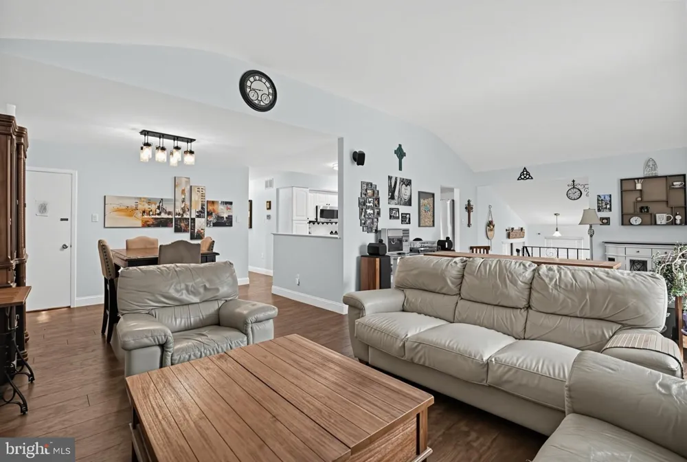 131 JACQUELINE AVENUE Delran, NJ 08075