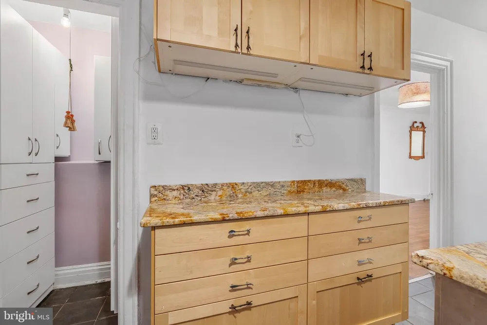 351 S 47TH STREET #B210 Philadelphia, PA 19143