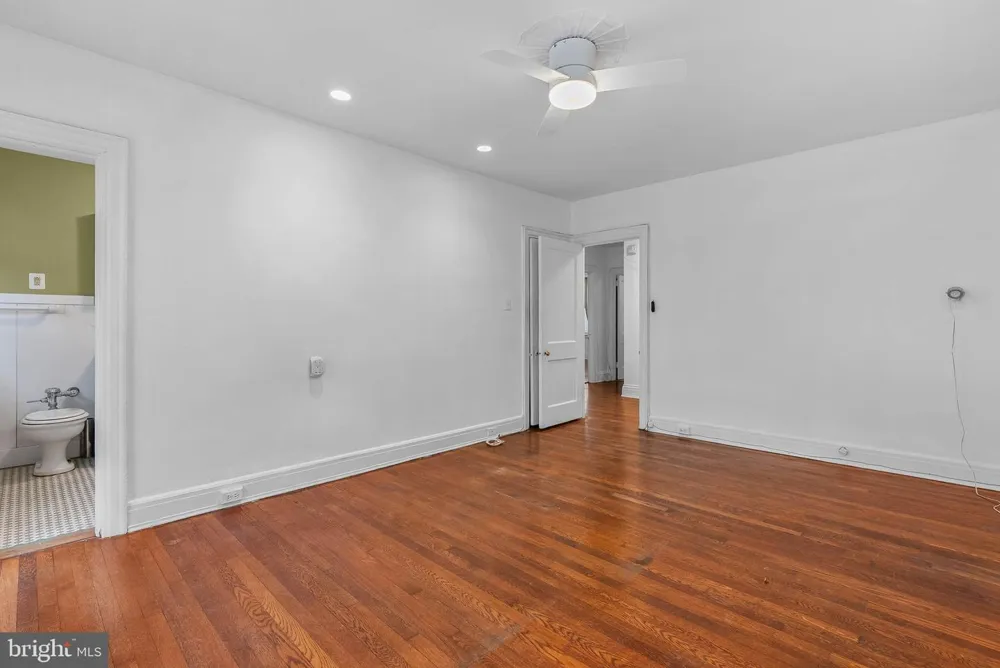 351 S 47TH STREET #B210 Philadelphia, PA 19143