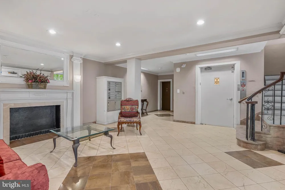351 S 47TH STREET #B210 Philadelphia, PA 19143