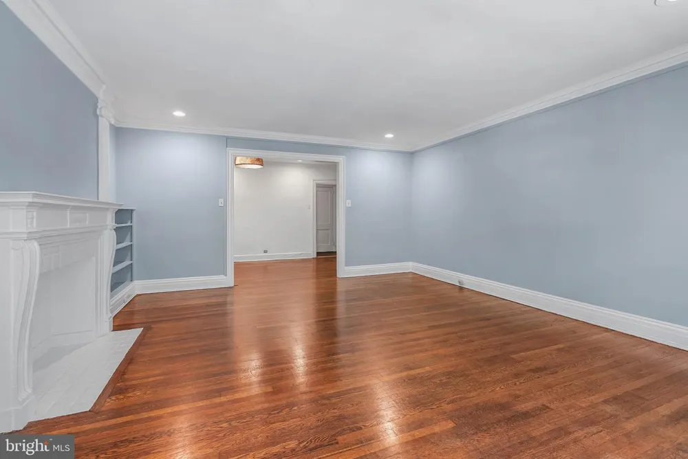 351 S 47TH STREET #B210 Philadelphia, PA 19143