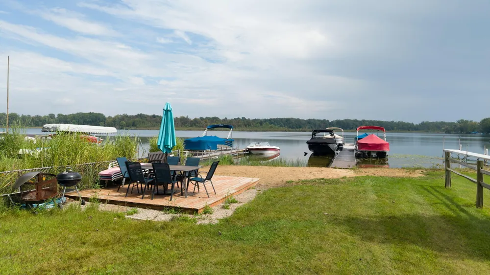 2523 Vanhorn Court Allegan, MI 49010