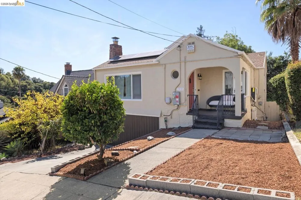 2925 El Monte Ave Oakland, CA 94605