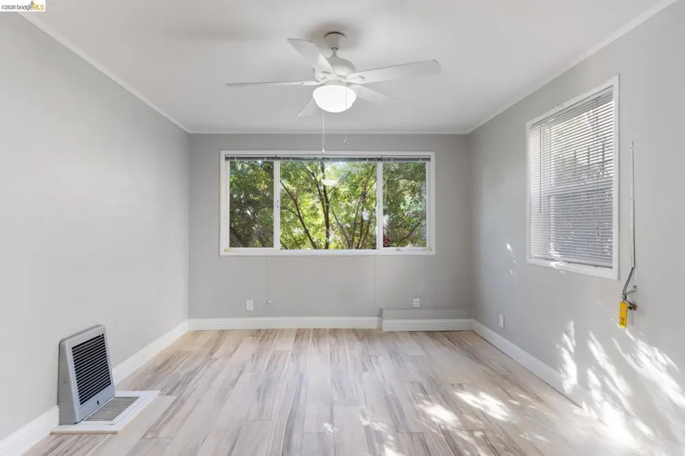 2925 El Monte Ave Oakland, CA 94605