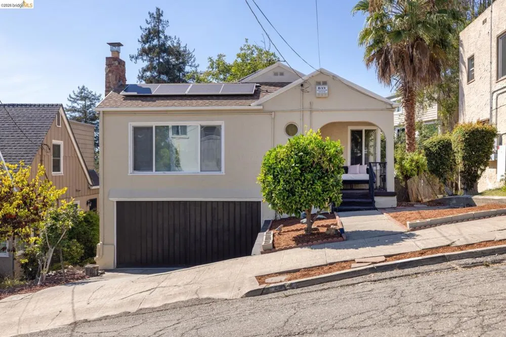 2925 El Monte Ave Oakland, CA 94605