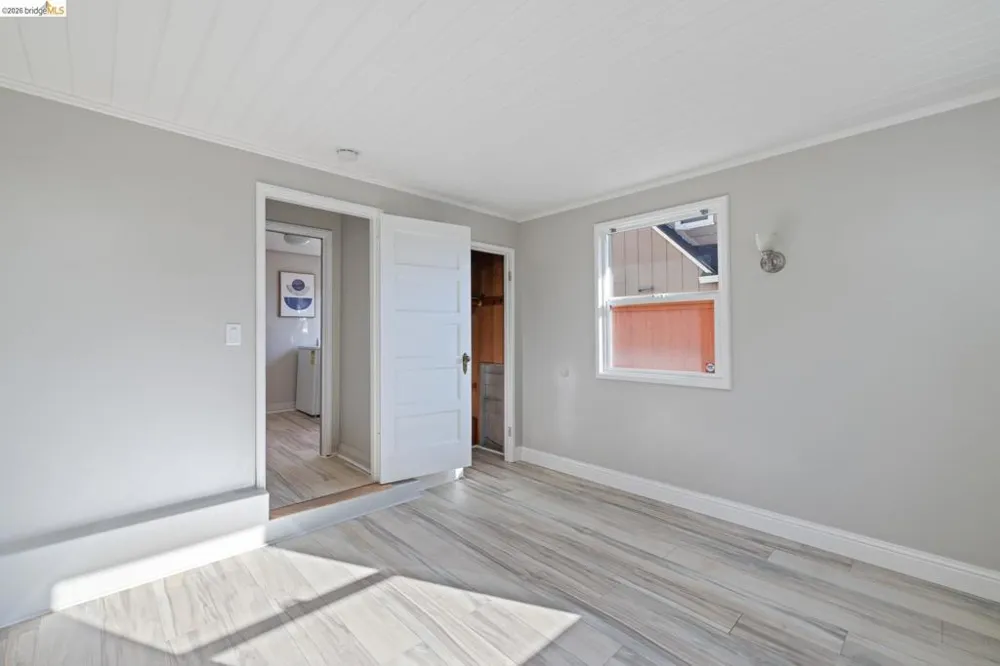 2925 El Monte Ave Oakland, CA 94605