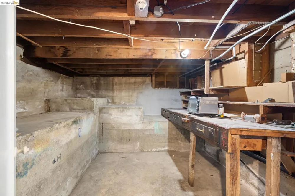 2925 El Monte Ave Oakland, CA 94605