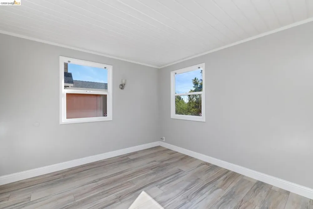 2925 El Monte Ave Oakland, CA 94605
