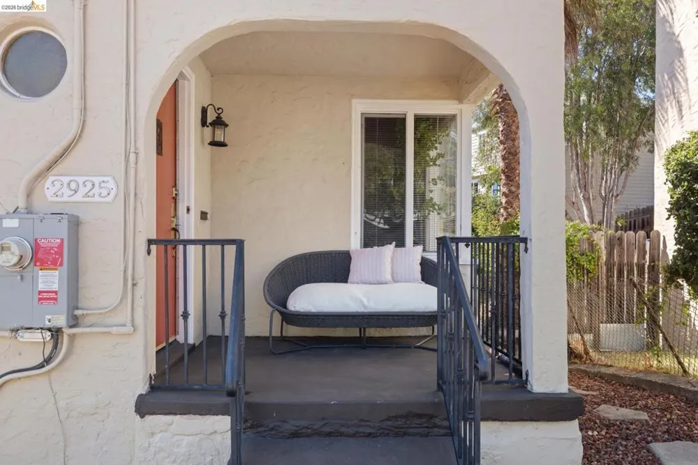 2925 El Monte Ave Oakland, CA 94605