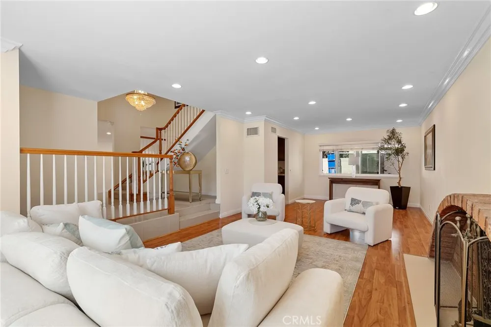 6053 Lawrence Cypress, CA 90630