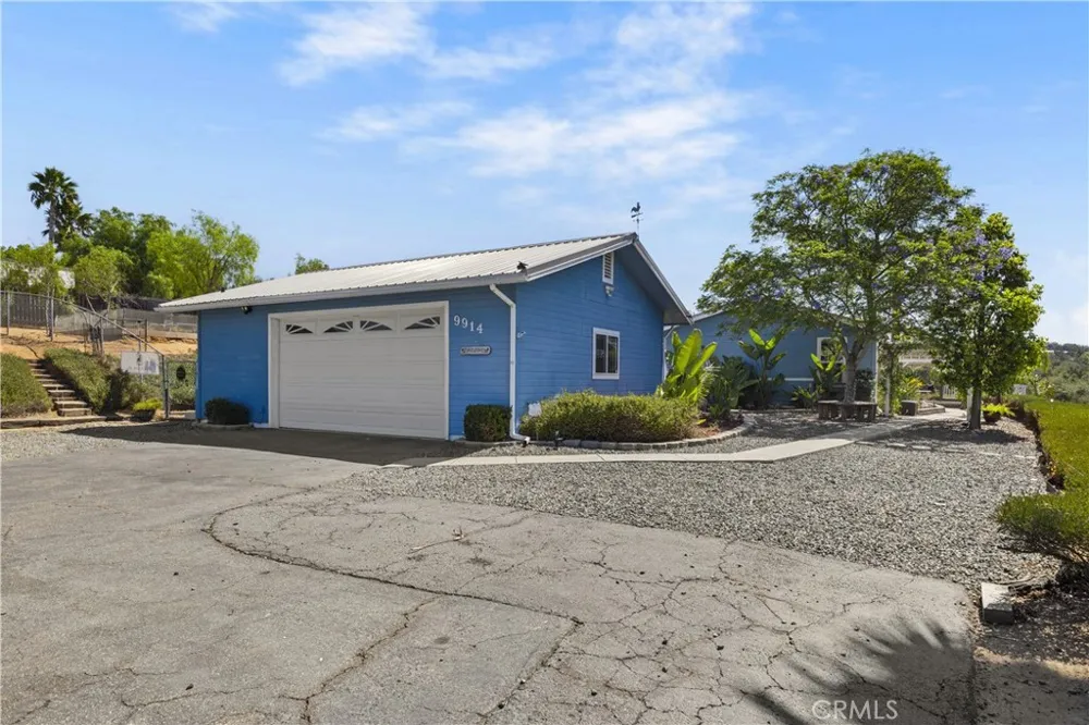 9914 W Lilac Road Escondido, CA 92026