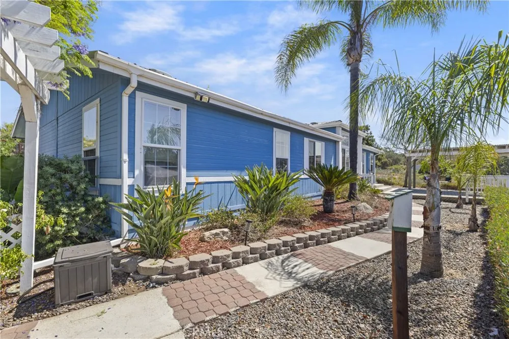 9914 W Lilac Road Escondido, CA 92026