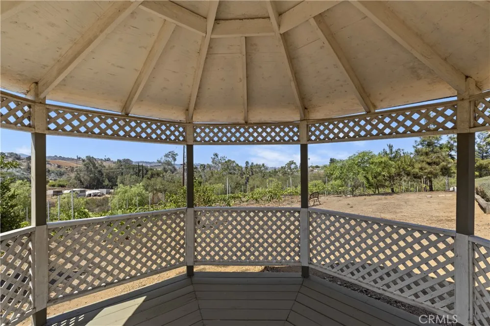 9914 W Lilac Road Escondido, CA 92026