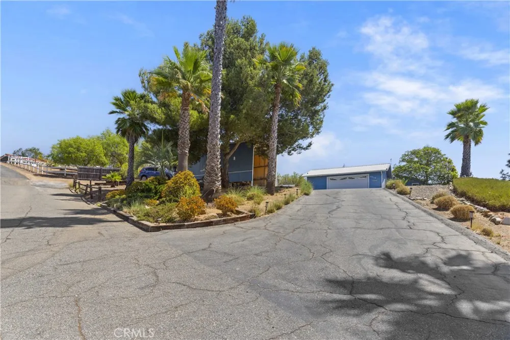 9914 W Lilac Road Escondido, CA 92026