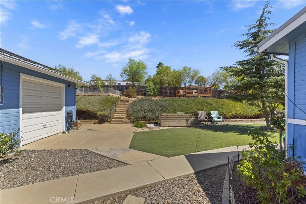 9914 W Lilac Road Escondido, CA 92026
