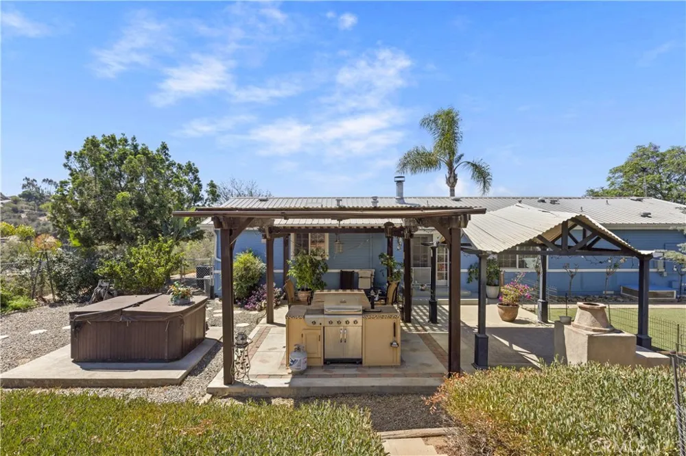 9914 W Lilac Road Escondido, CA 92026