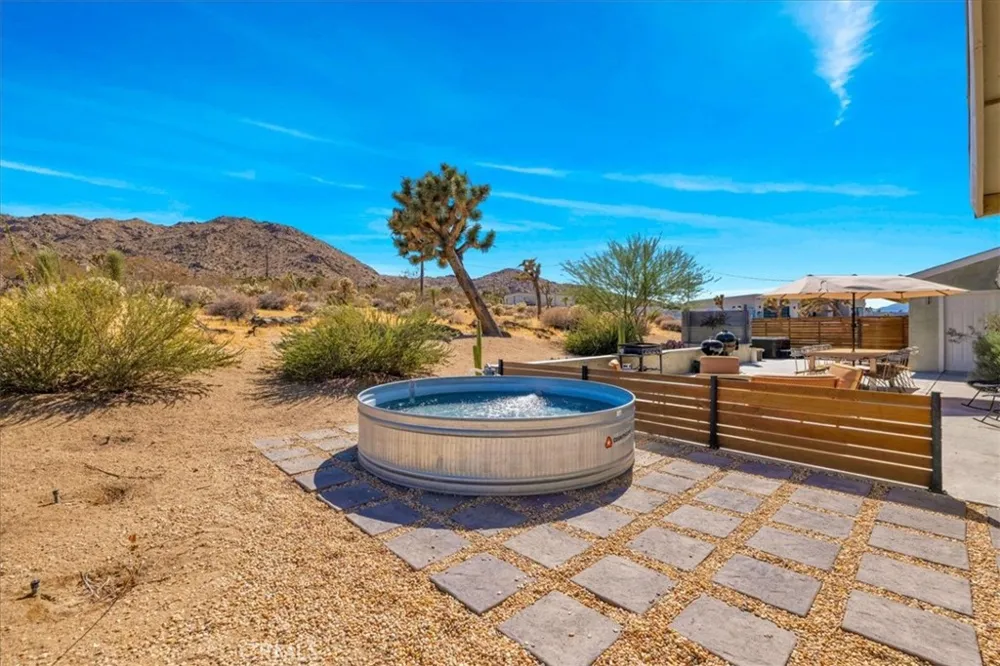 60313 Pueblo Trail Joshua Tree, CA 92252