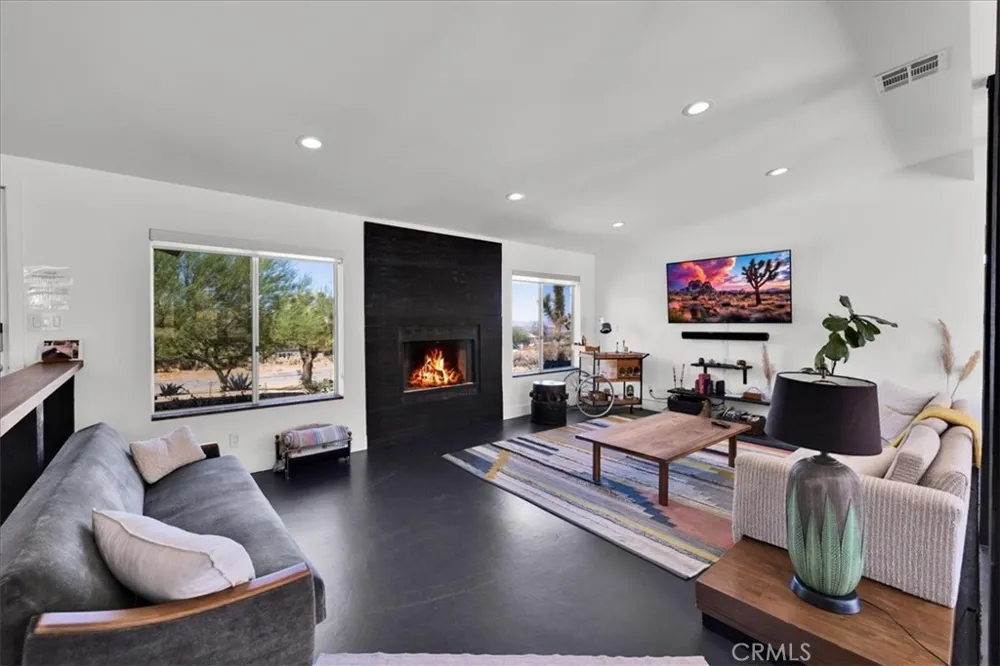 60313 Pueblo Trail Joshua Tree, CA 92252