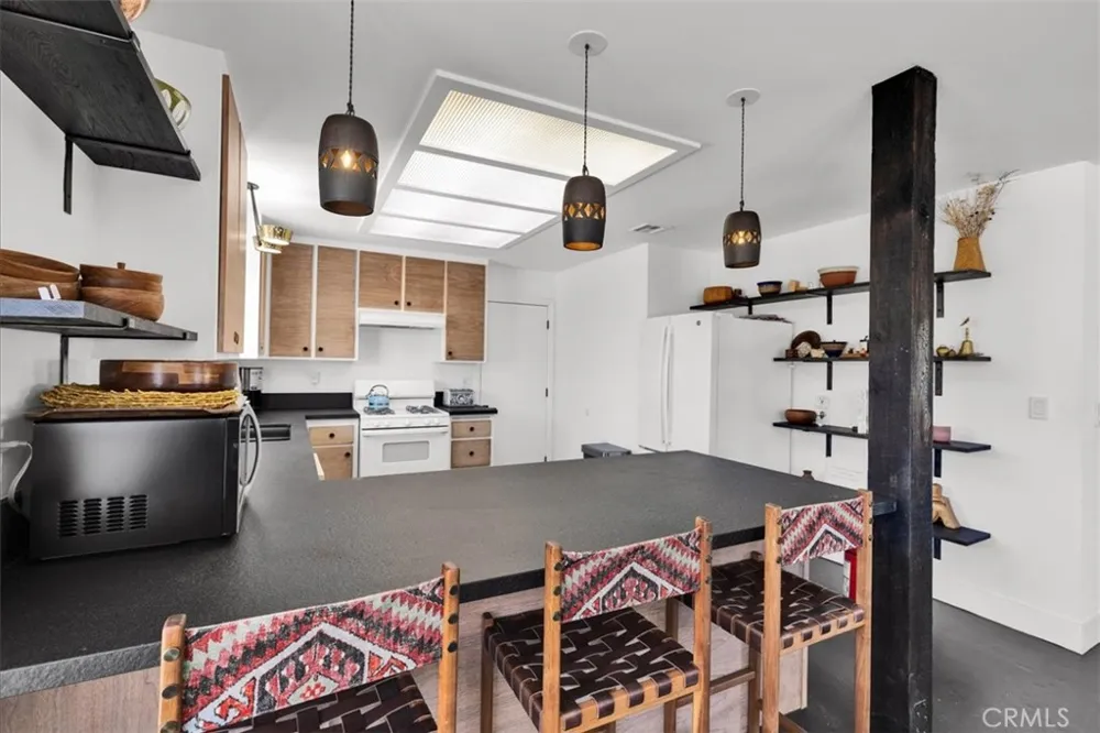 60313 Pueblo Trail Joshua Tree, CA 92252